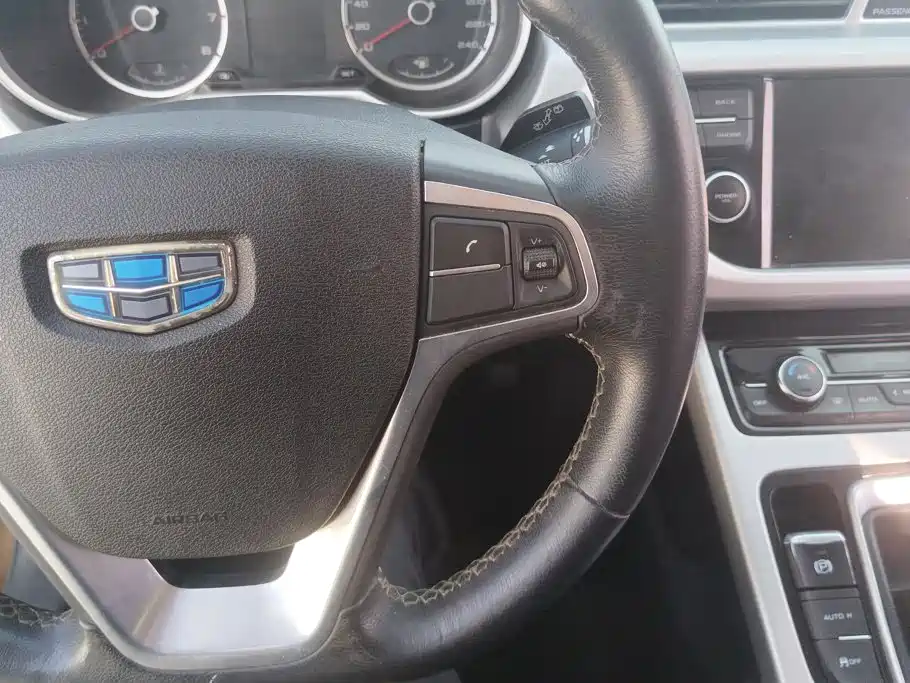 Geely Boyue — миниатюра 12