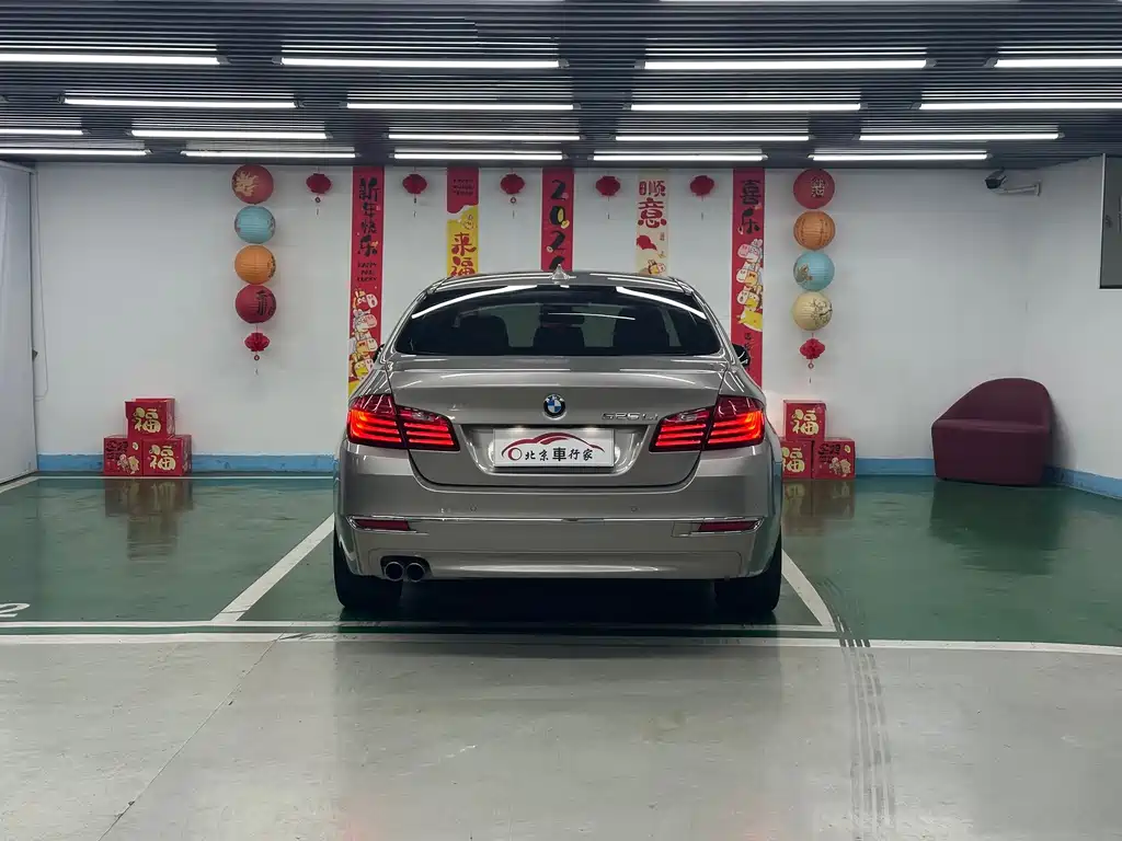 BMW 5 Series — миниатюра 6