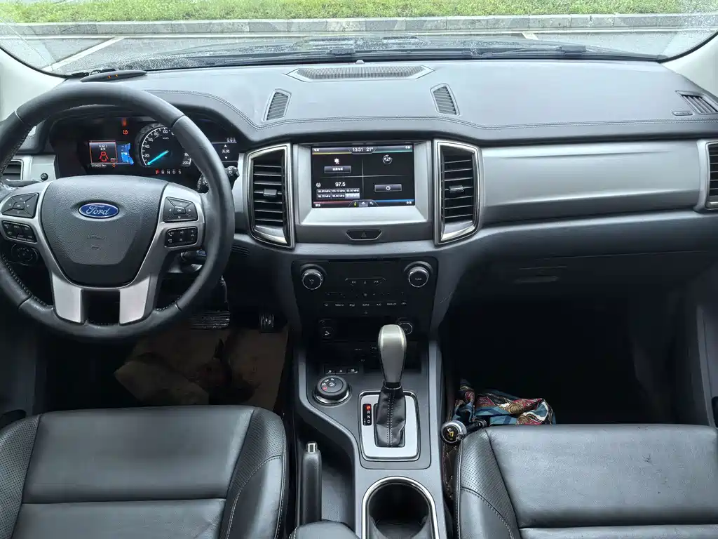 Ford Everest — миниатюра 11