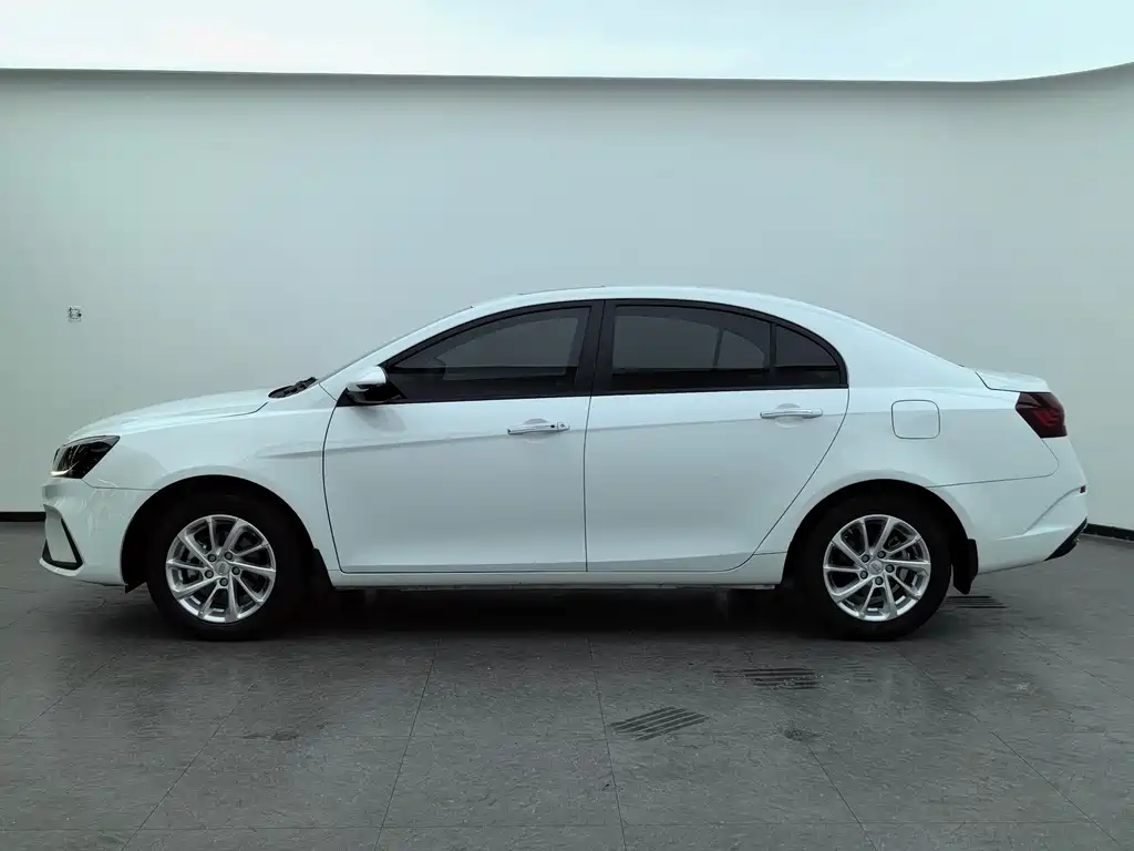 Geely Emgrand — миниатюра 7