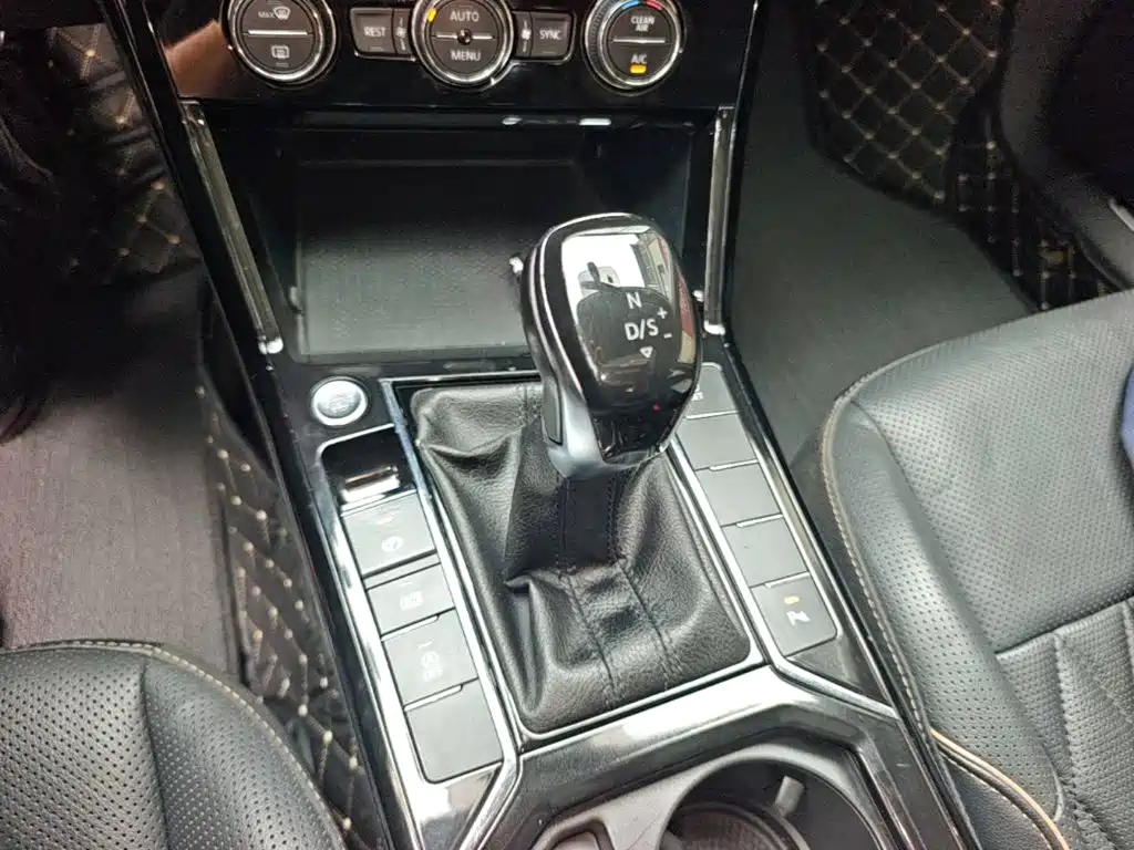 Volkswagen Passat — миниатюра 14