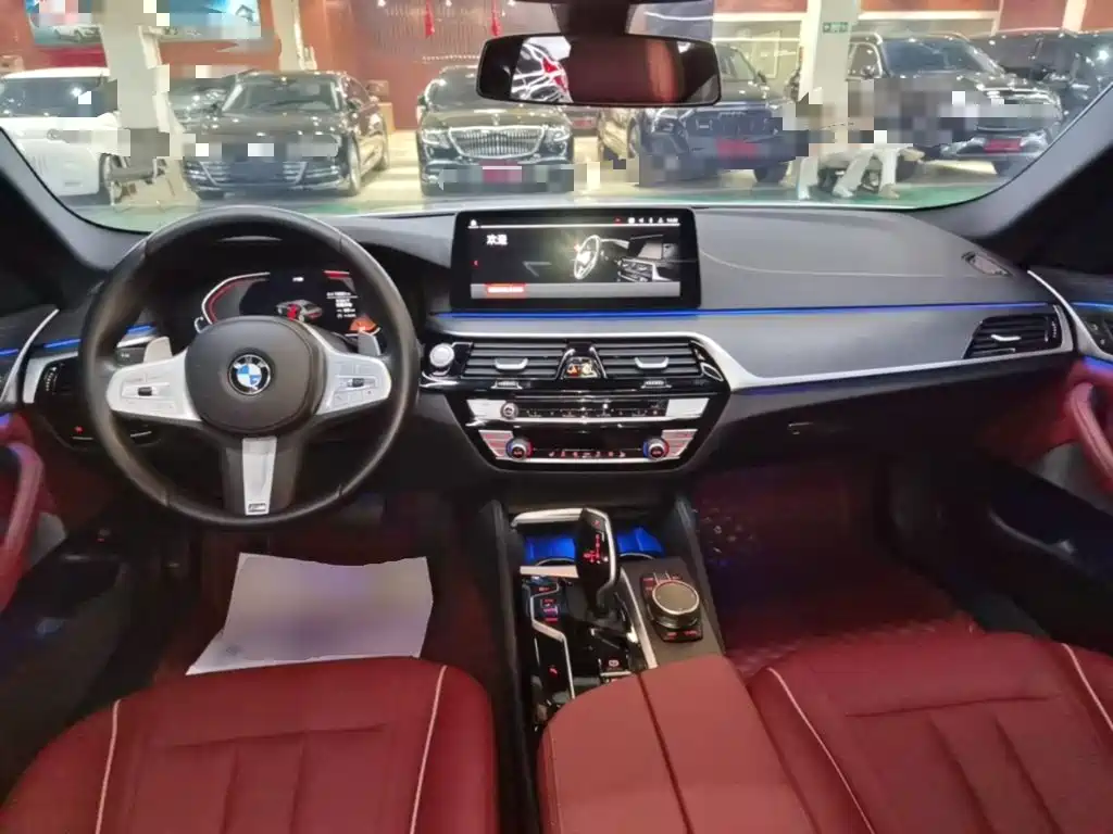 BMW 5 Series — миниатюра 10
