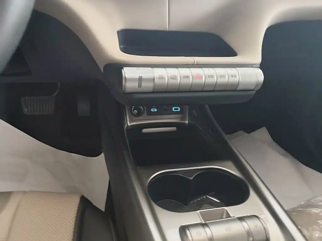 BYD Dolphin 2025 420km Freedom