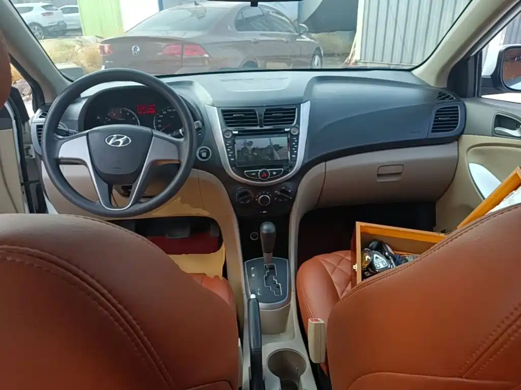 Hyundai Verna — миниатюра 10