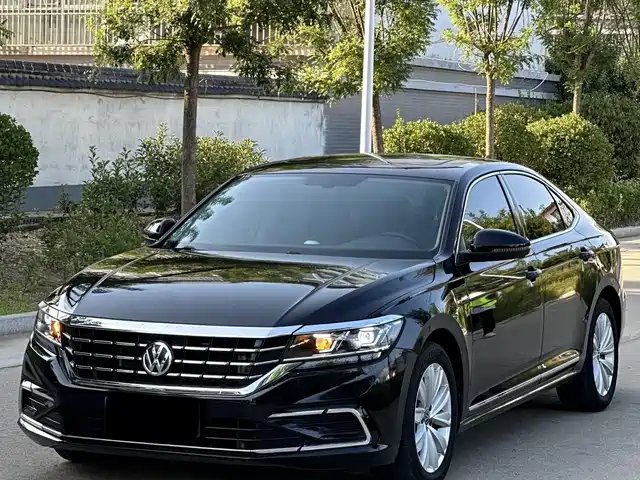 VOLKSWAGEN PASSAT 2021