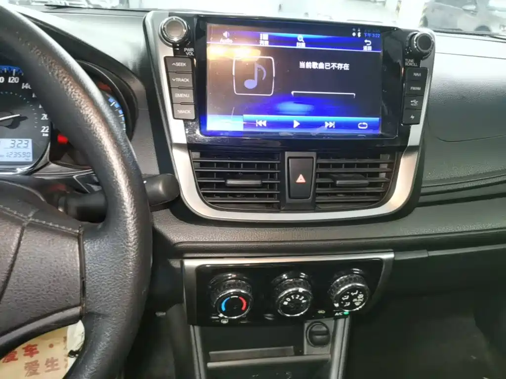 Toyota Yaris L — миниатюра 13