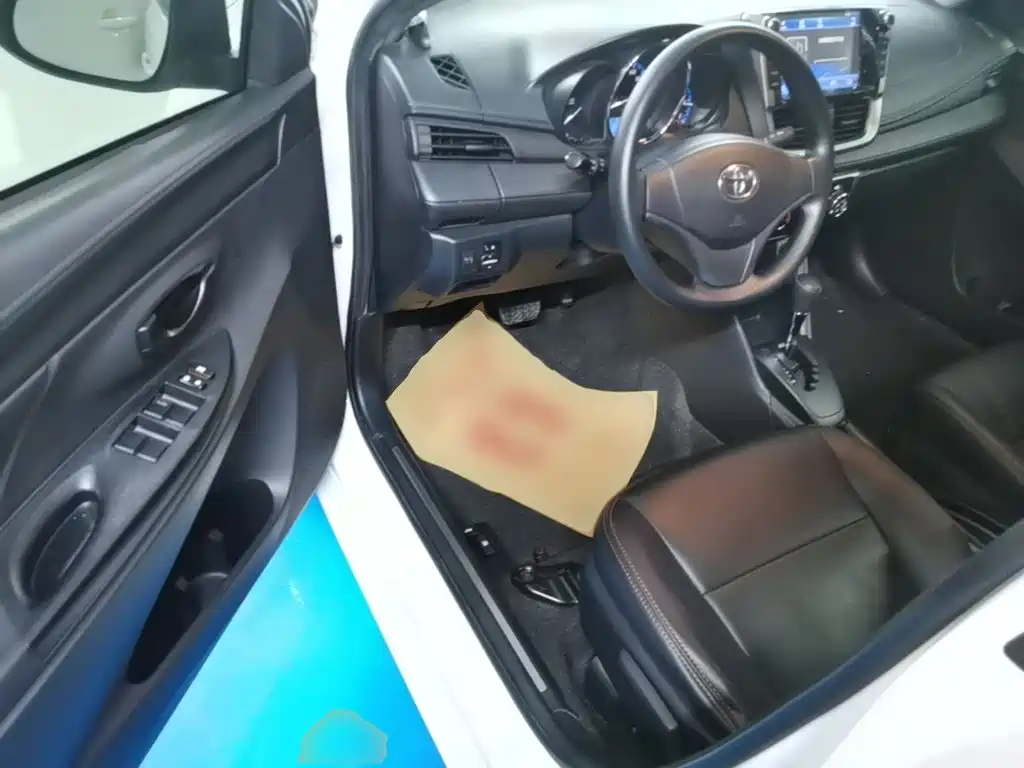 Toyota Yaris L — миниатюра 16