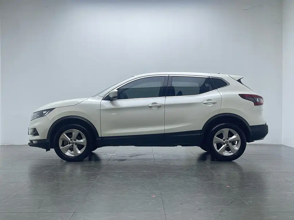 Nissan Qashqai — миниатюра 8