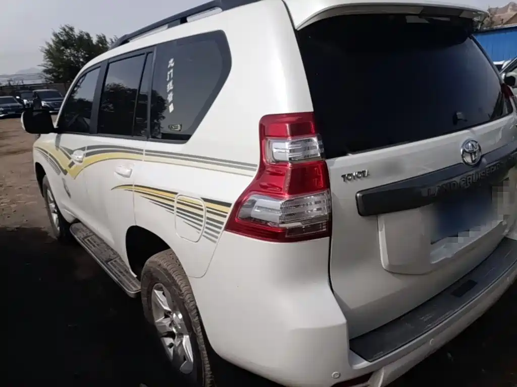 Toyota Prado — миниатюра 5
