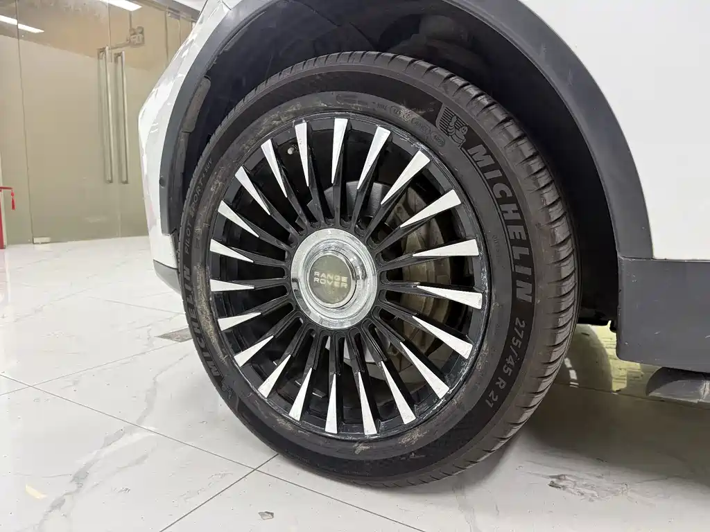 Land Rover Discovery — миниатюра 7