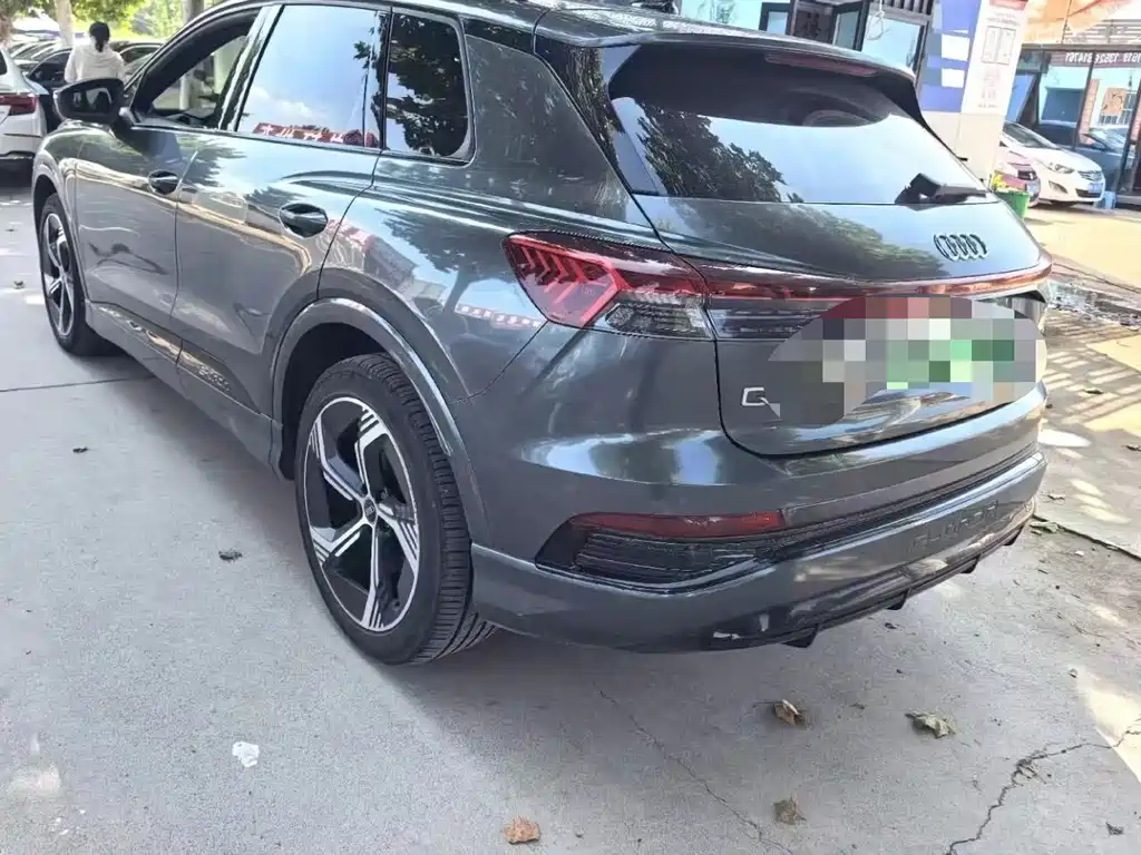 Audi Q4 e-tron — миниатюра 9