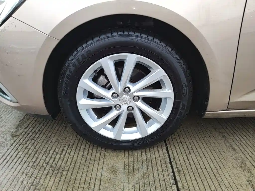 Buick Verano — миниатюра 23