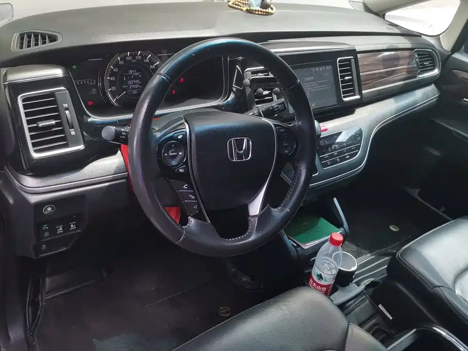Honda Elysion — миниатюра 12