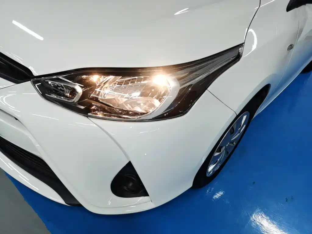 Toyota Yaris L — миниатюра 24