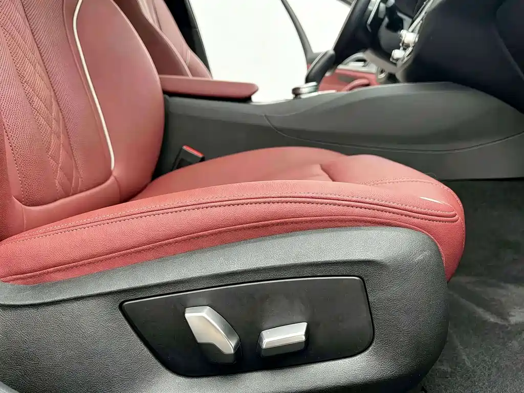 BMW 5 Series — миниатюра 9
