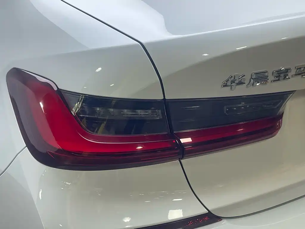 BMW 3 Series — миниатюра 10