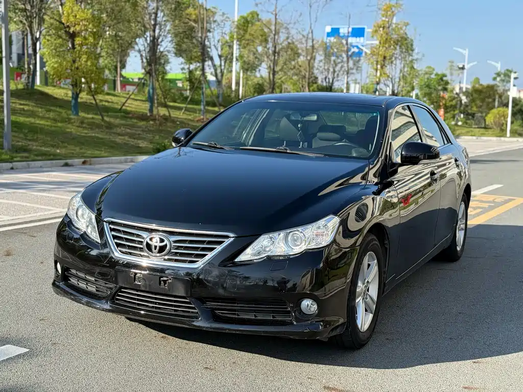 Купить Toyota Reiz