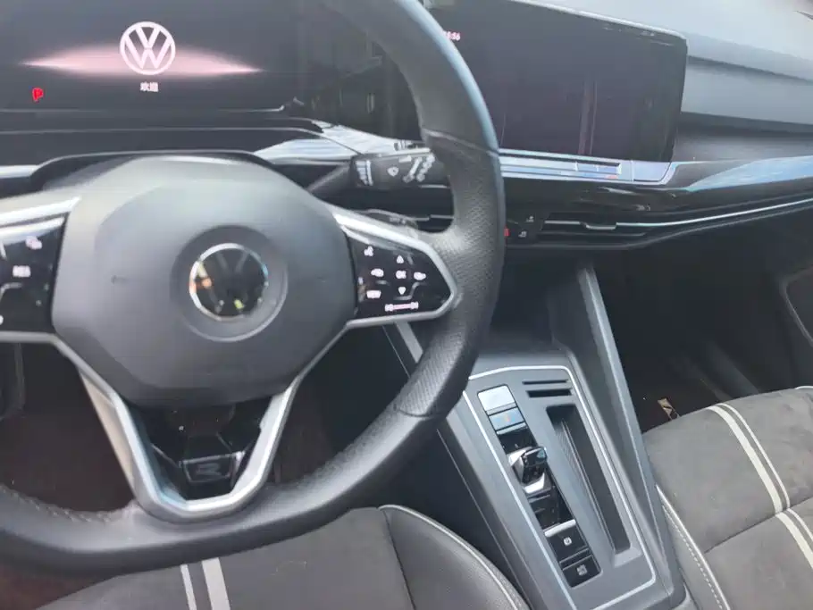 Volkswagen Golf — миниатюра 12