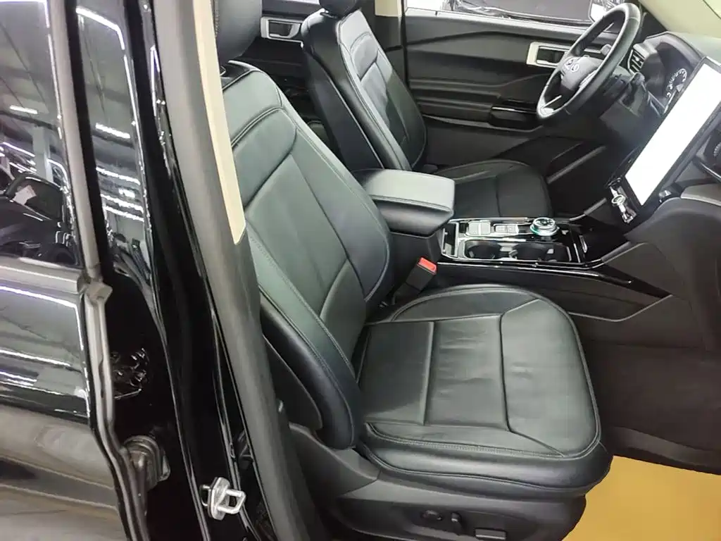 Ford Explorer — миниатюра 25
