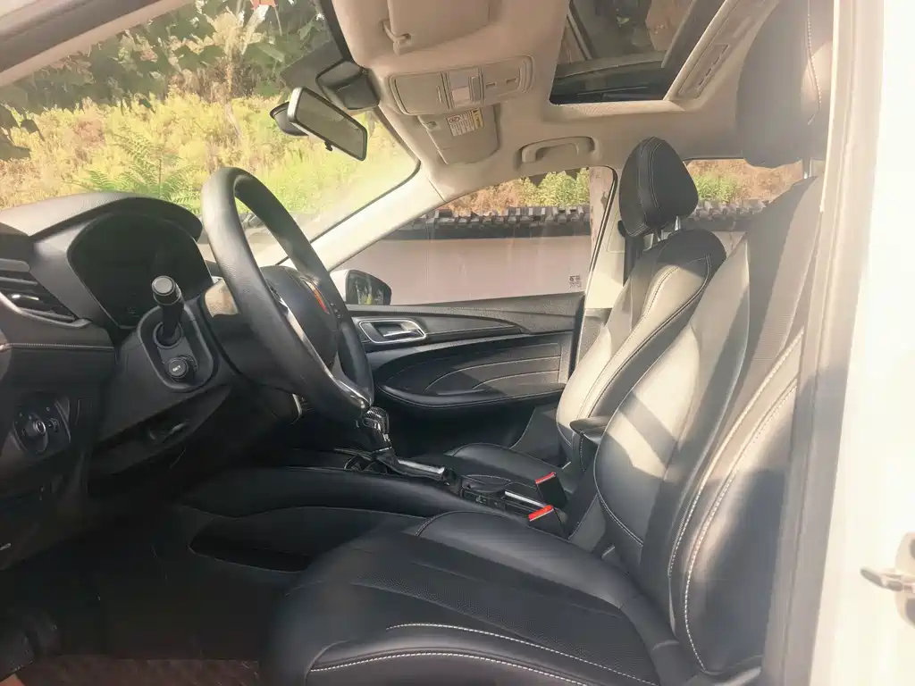 Roewe i5 — миниатюра 4