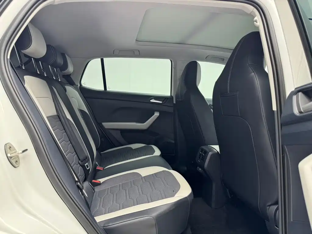 Volkswagen Tharu — миниатюра 8