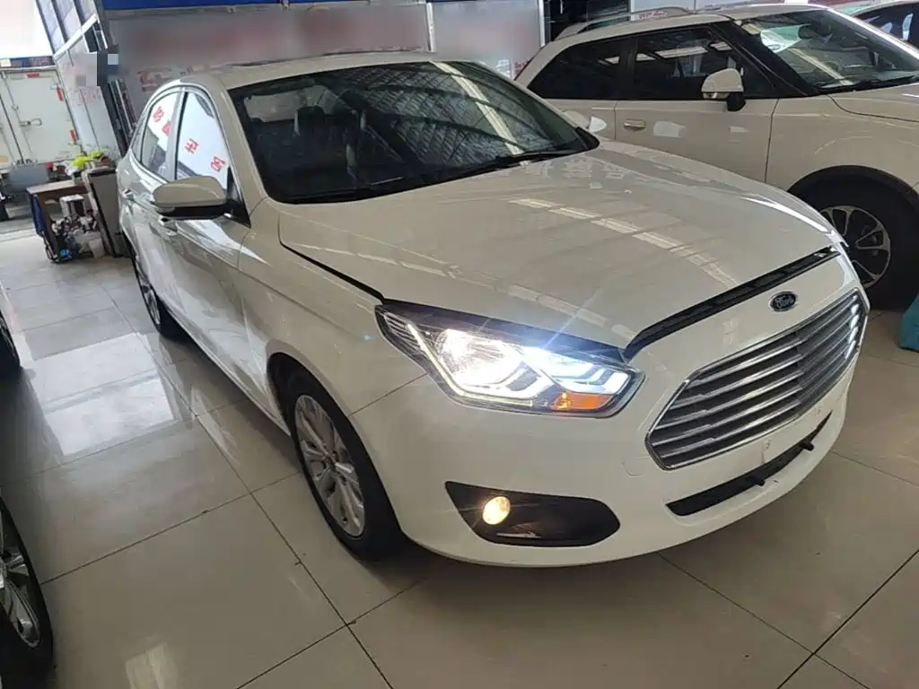 Ford Escort — миниатюра 4