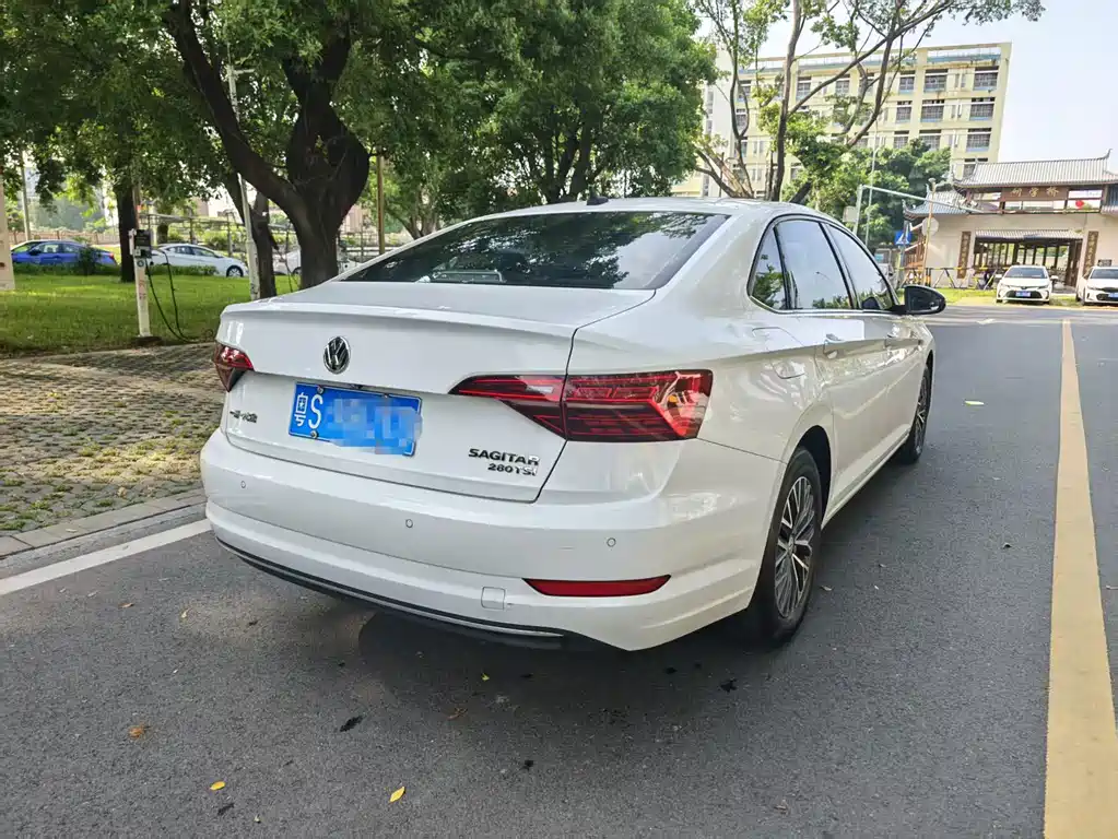 Volkswagen Sagitar — миниатюра 6