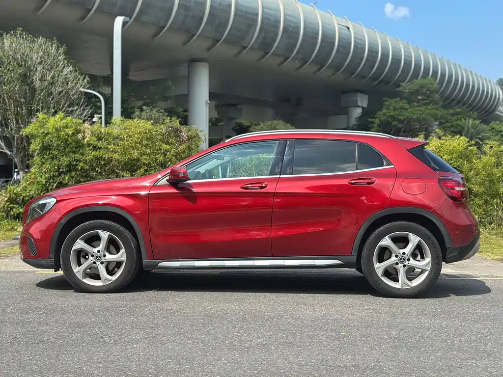 Mercedes-Benz GLA — миниатюра 7
