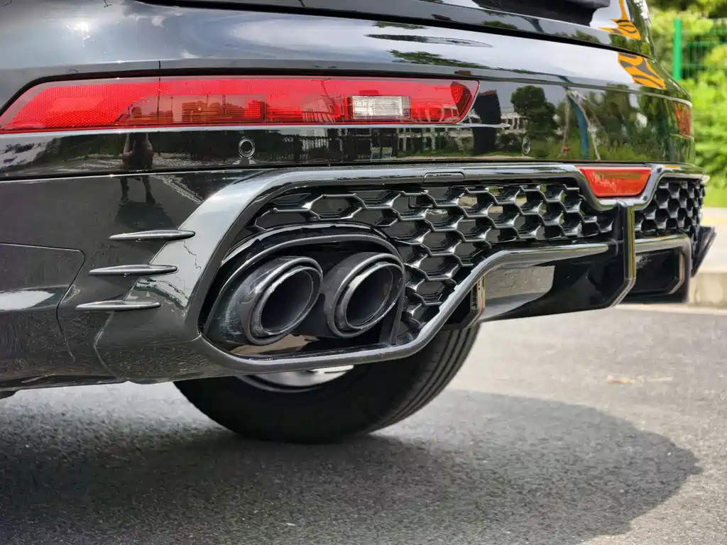 Audi Q5L — миниатюра 38