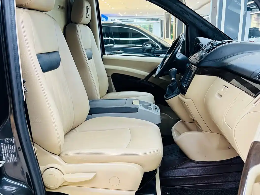Mercedes-Benz Vito — миниатюра 6