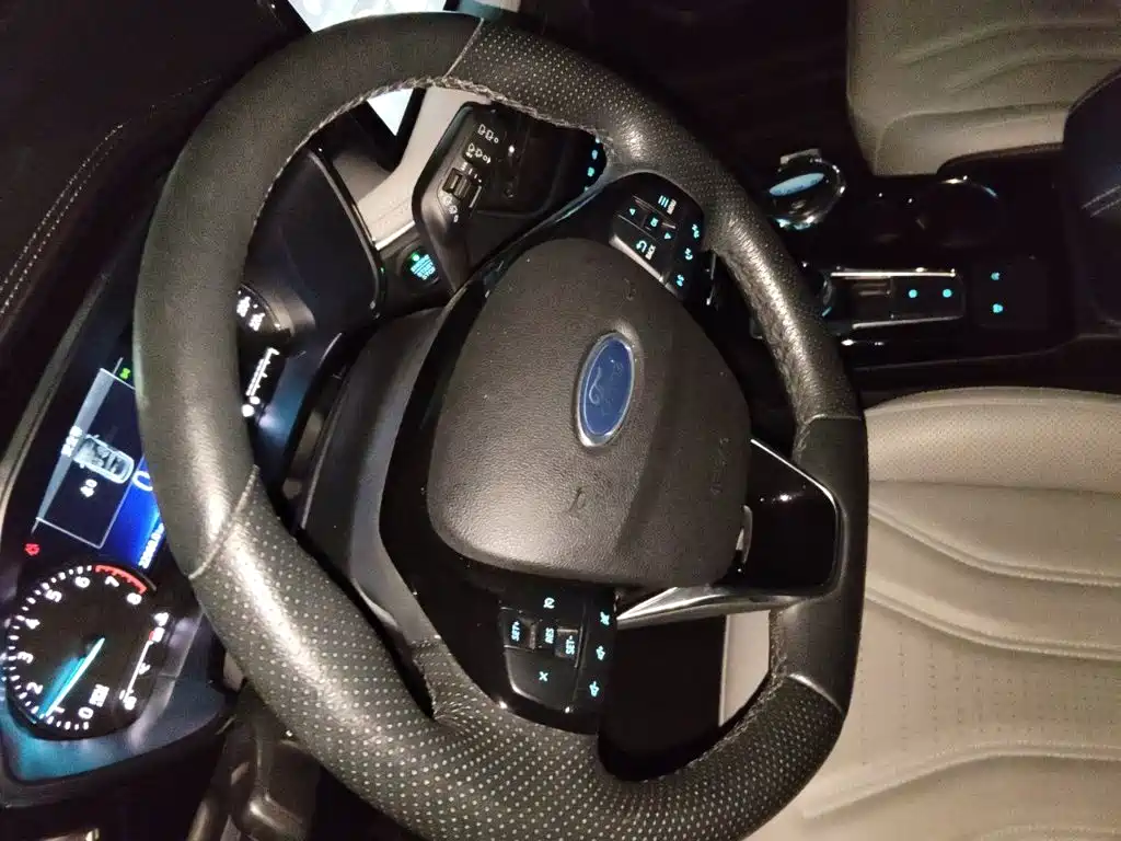Ford Escape — миниатюра 6