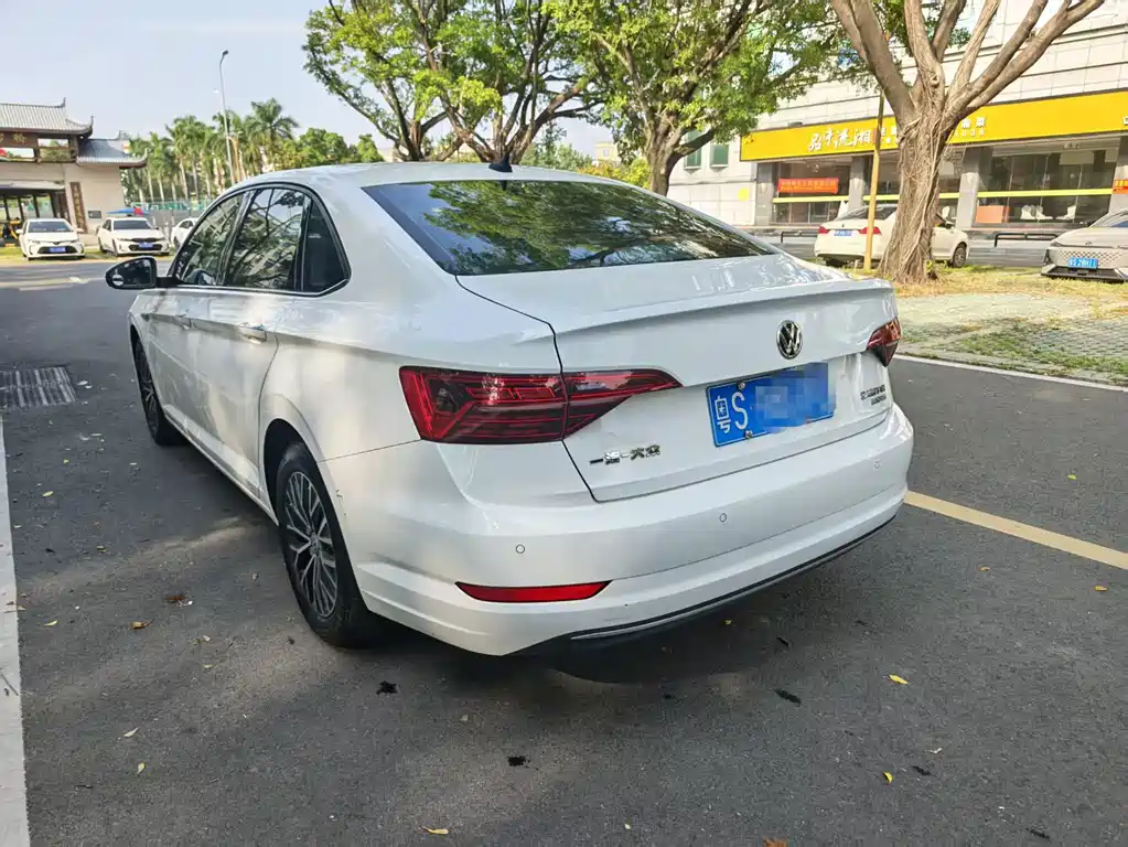 Volkswagen Sagitar — миниатюра 4