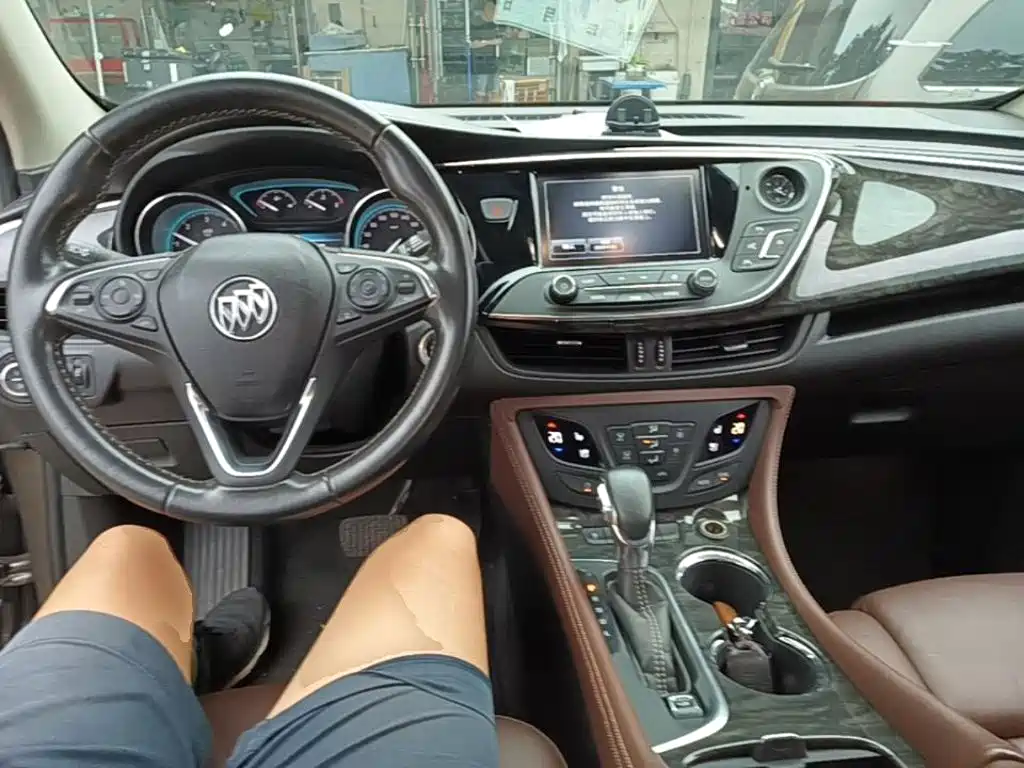 Buick Envision Plus — миниатюра 10