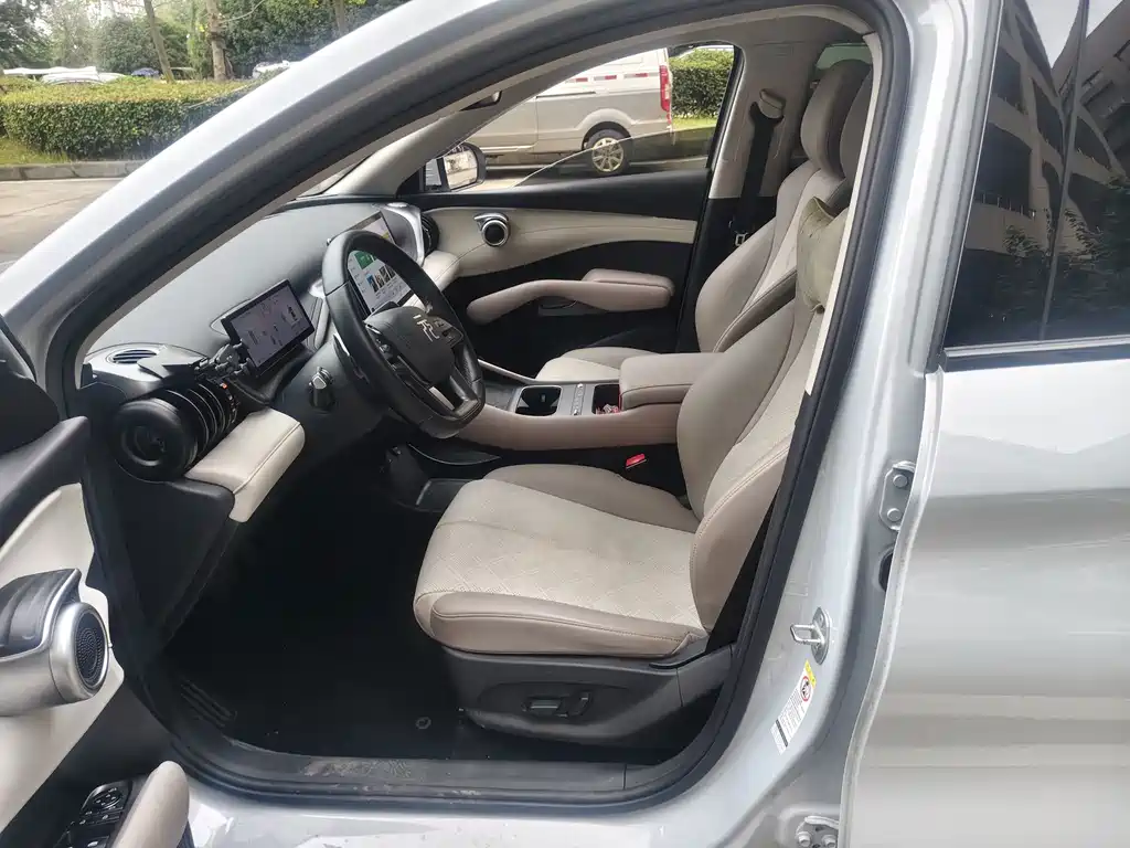 BYD Yuan Plus — миниатюра 4