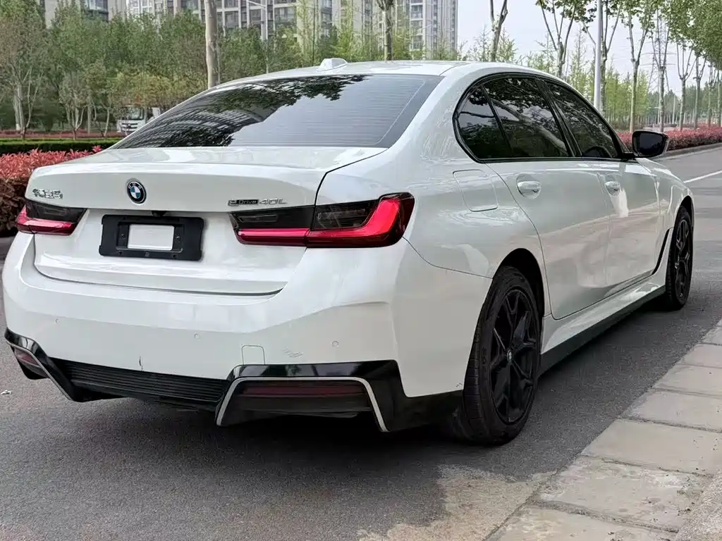 BMW i3 2022 eDrive 35 L