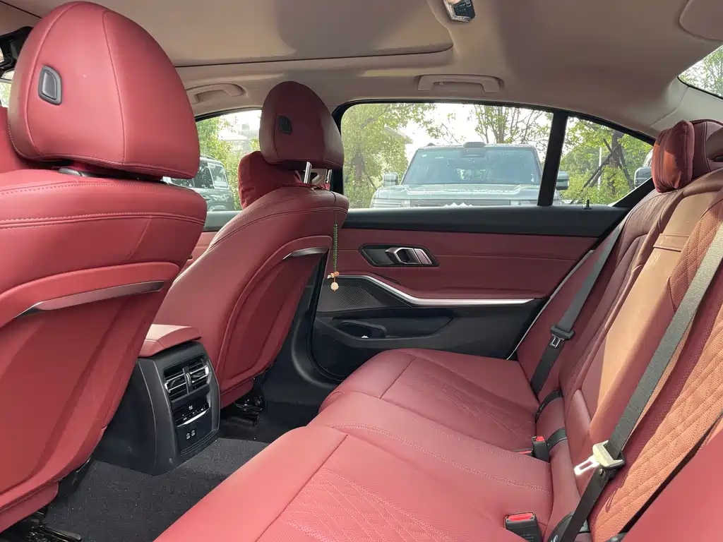 BMW 3 Series — миниатюра 8