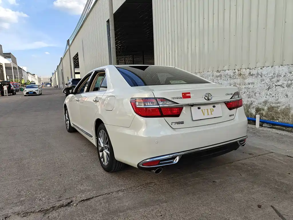 Toyota Camry — миниатюра 6