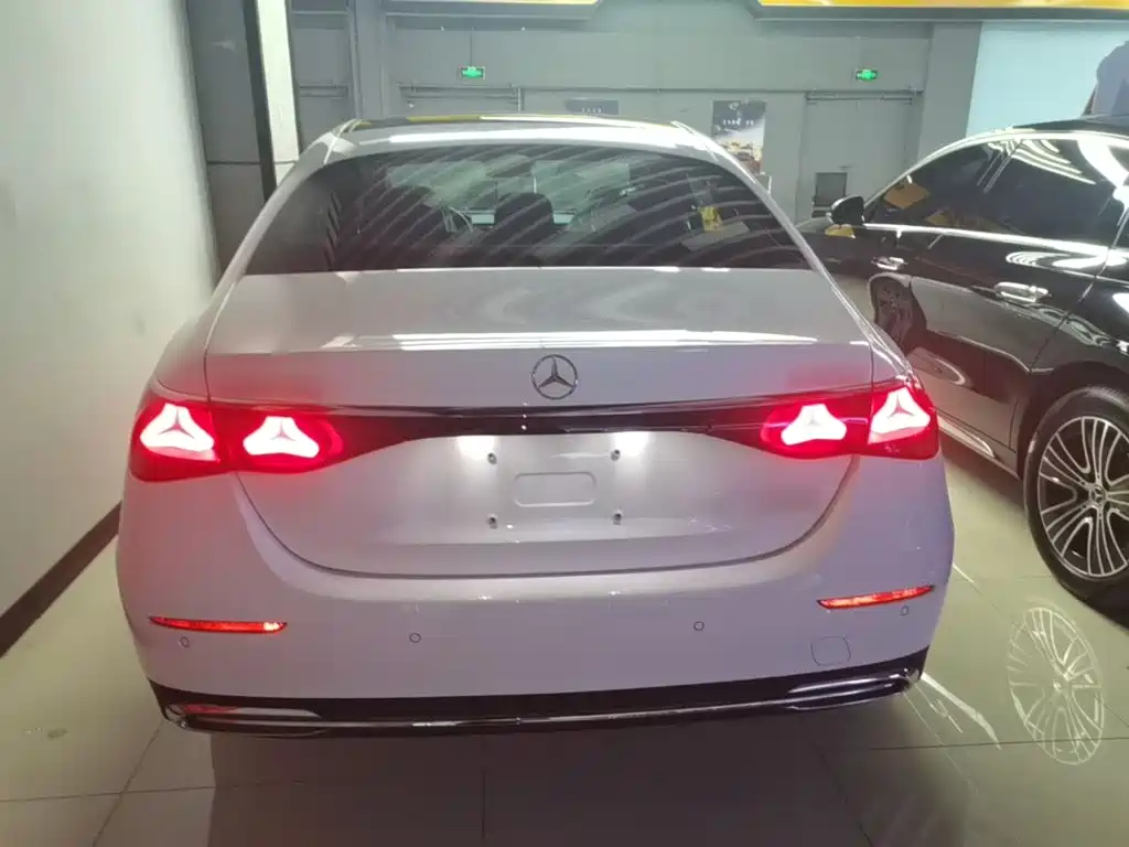 Mercedes-Benz E-Class E 2024 E 260 L 4MATIC