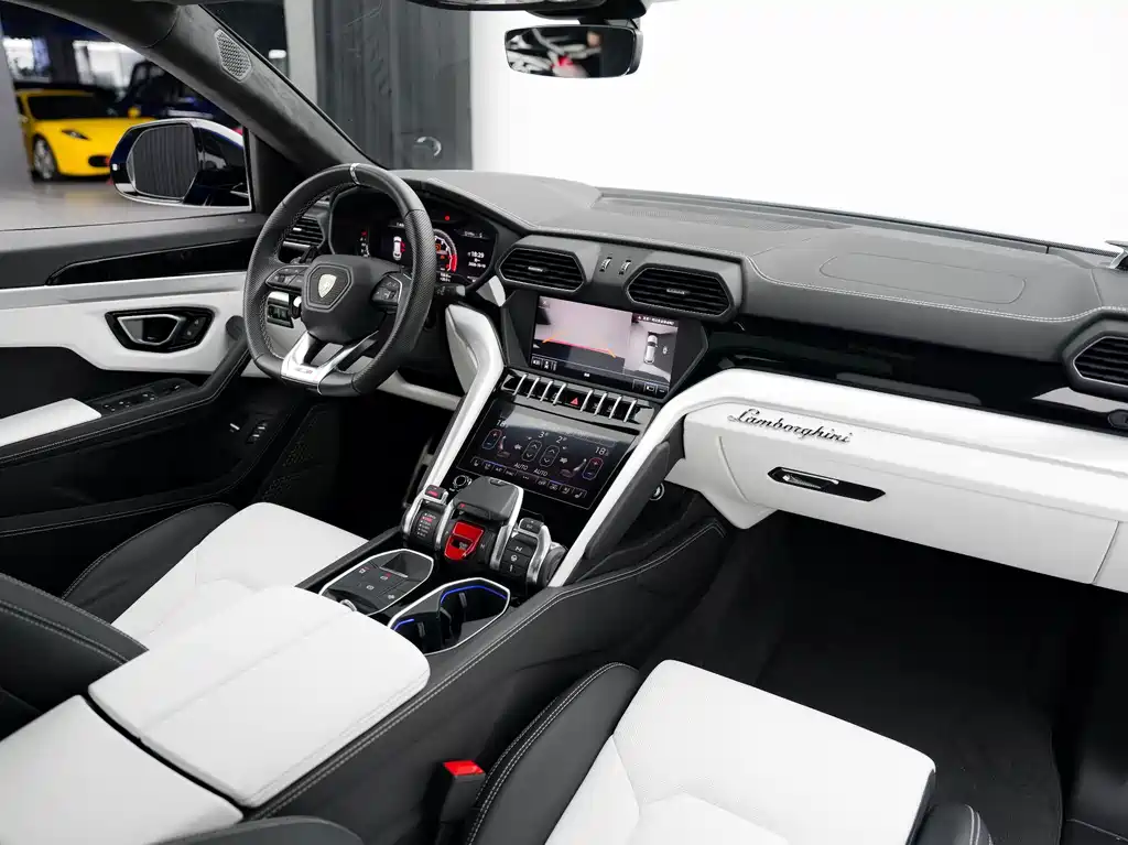 Lamborghini Urus — миниатюра 24