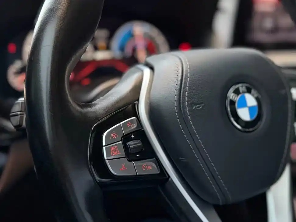 BMW 5 Series New Energy — миниатюра 14