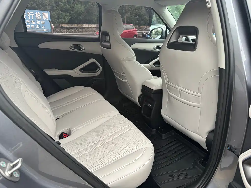 BYD Yuan UP — миниатюра 13