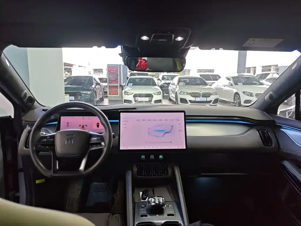 BYD L EV — миниатюра 10