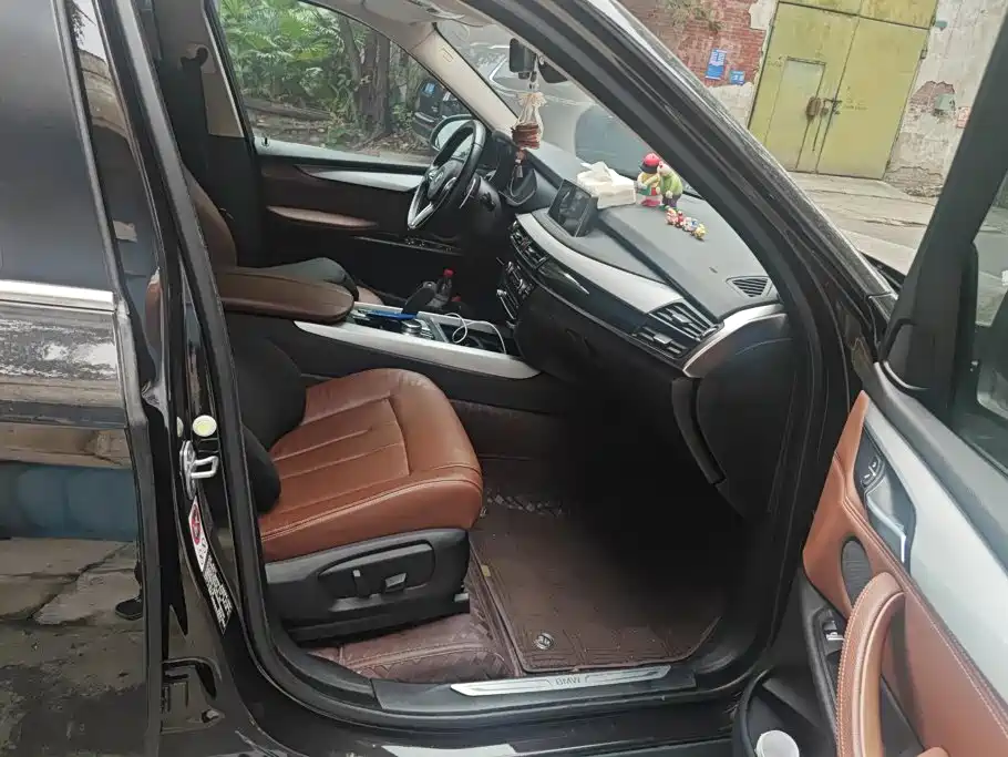 BMW X5 (Import) — миниатюра 8