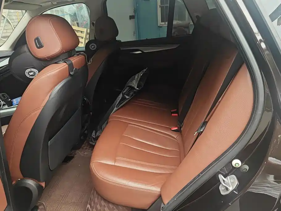 BMW X5 (Import) — миниатюра 11