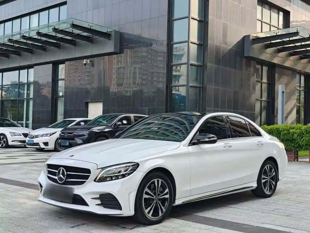 Mercedes-Benz C-Class — миниатюра 2