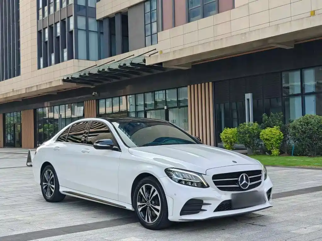 Mercedes-Benz C-Class — миниатюра 4