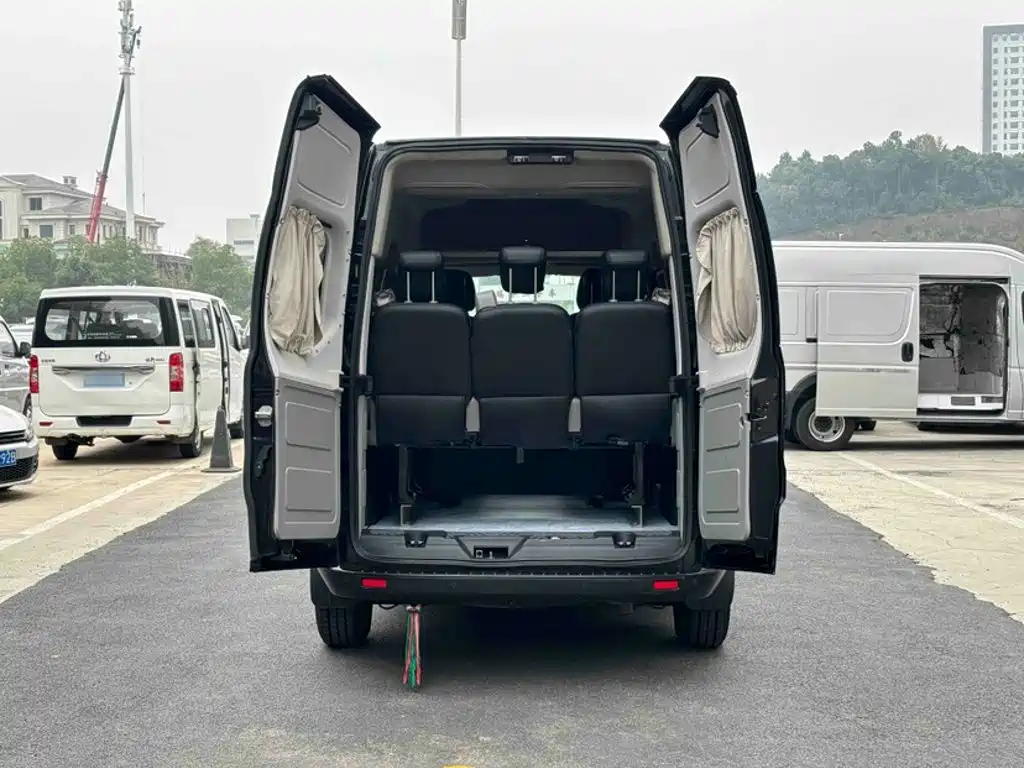 Ford Transit — миниатюра 19