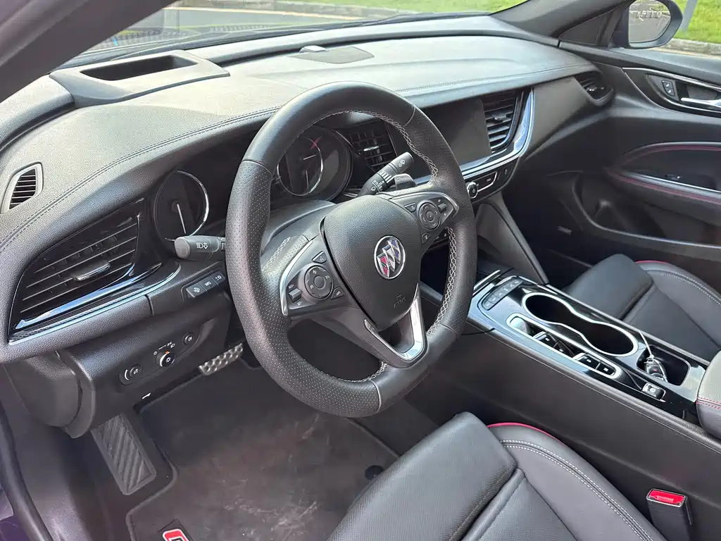 Buick Regal — миниатюра 6