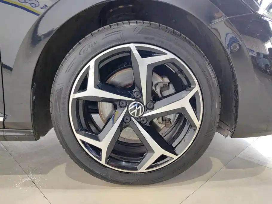 Volkswagen Passat — миниатюра 6