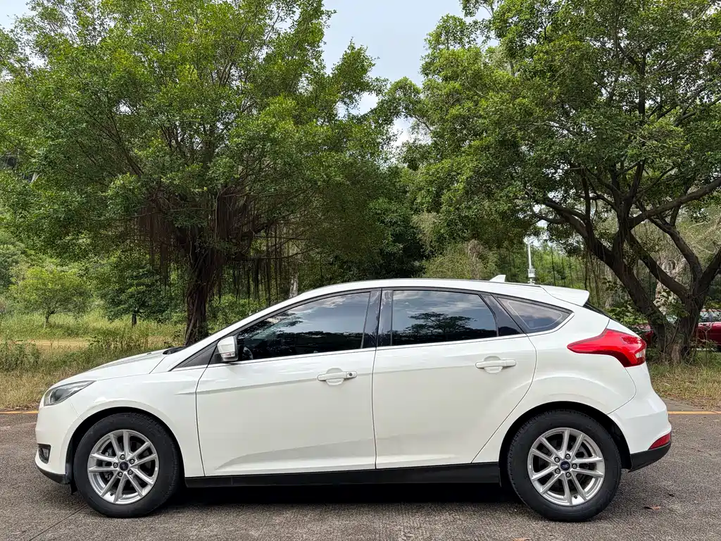 Ford Focus — миниатюра 4